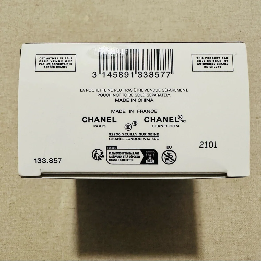 Chanel | Limited Edition | La Crème Main Hand Cream with Zippered Denim Pouch